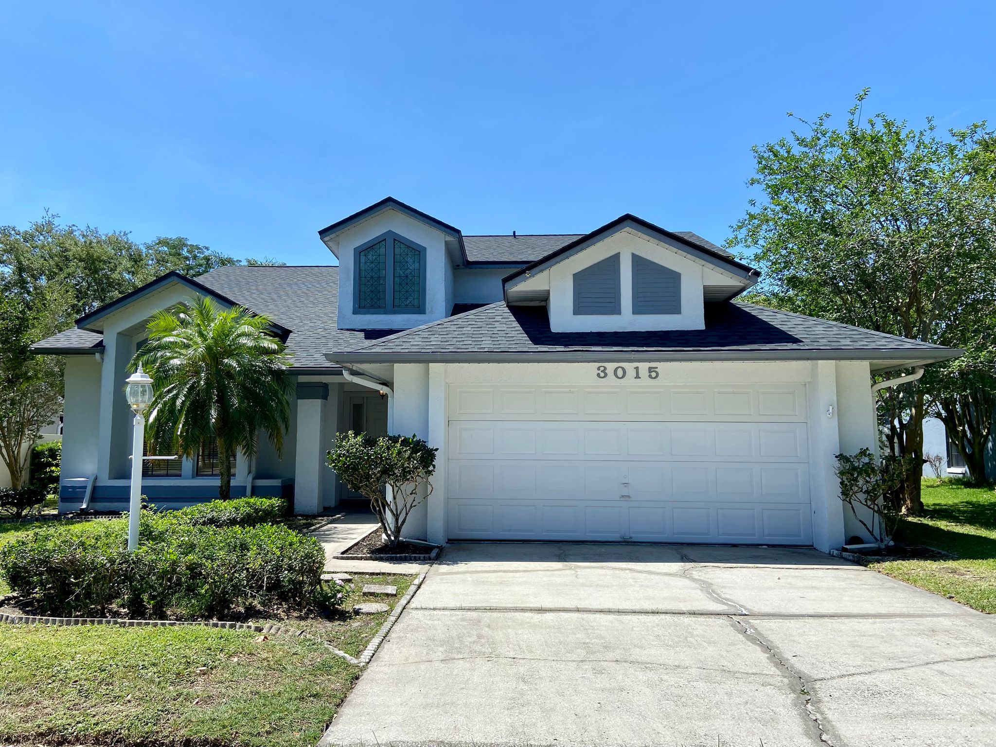 3015 CRESTED CIR